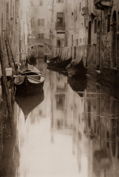 "Venetian Canal" — Alfred Stieglitz
