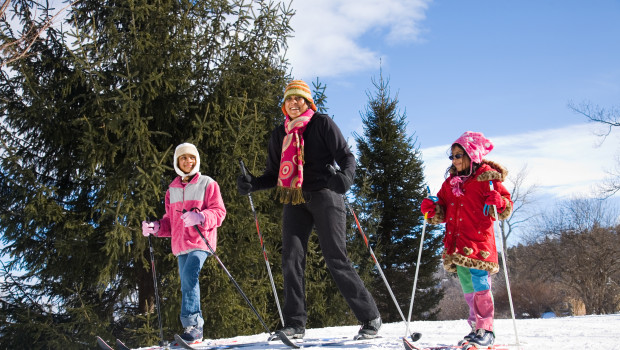 Family Snow Shoeing at Mohonk - Jim Smith Photography