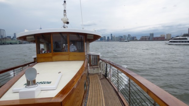 BRUNCH ON A BOAT-ER WATERFRONT: Fund for a Better Waterfront Holds Benefit Brunch Cruise Along the Hudson